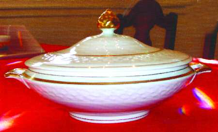 JB853 Round Covered Vegetable
