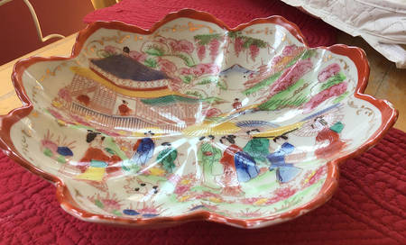 JAP494 8" Scalloped Bowl