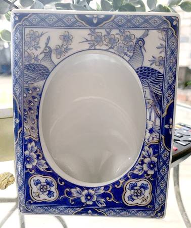Royal Peacock Frame-Holds 4" X 5"