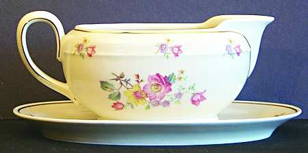 JOH326 Gravy Boat with Attached Underplate