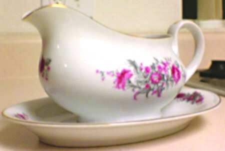 Claremont Gravy Boat & Underplate/Relish