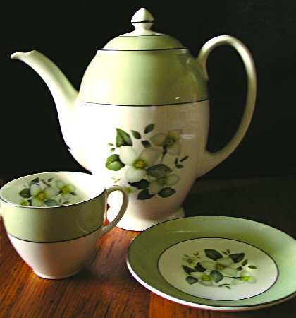 JB878 Flat Cup & Saucer Set