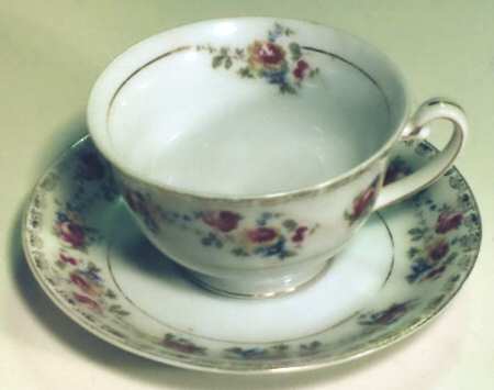 ESO39 Footed Cup & Saucer Set