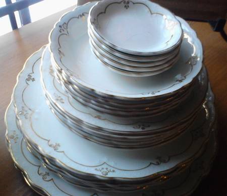 JB885 Luncheon Plate