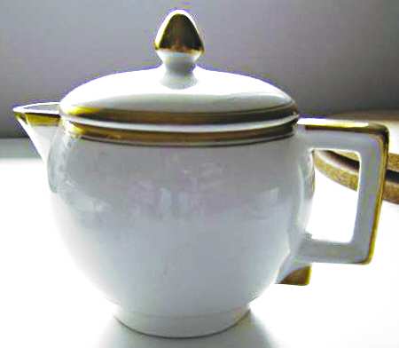 JB888 Creamer & Lid