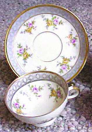 02077 Footed Cup & Saucer Set