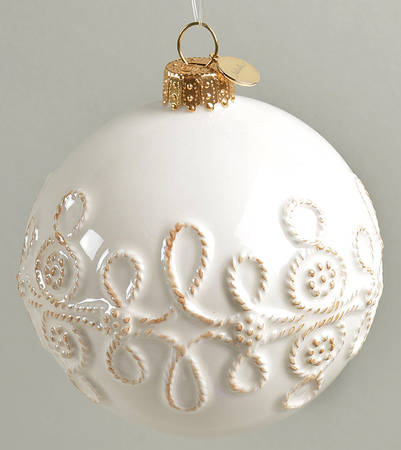 Berry and Thread Whitewash Ornament