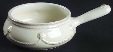 Berry and Thread Whitewash Open Butter Sauce