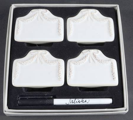 Berry and Thread Whitewash Small Placard/Place Card Holders w/Pen - Set of 4