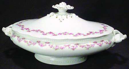 JB894 Oval Covered Vegetable