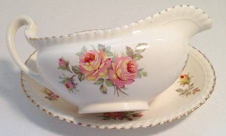 JB896 Gravy Boat & Underplate