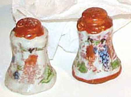 JAP577 Salt & Pepper Set