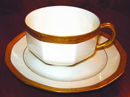 JOH346 Flat Cup & Saucer Set
