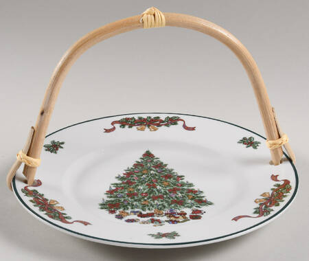 Victorian Christmas ("England 1883") 5 3/8"-5 5/8" Bamboo Handled Serving Plate  HC