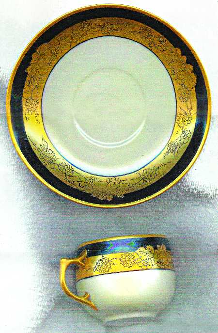 JAE171 Flat Cup & Saucer Set