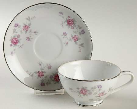 4712 Footed Cup & Saucer Set