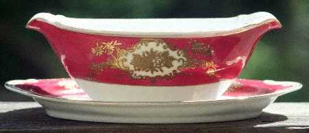 JYO71 Gravy Boat with Attached Underplate