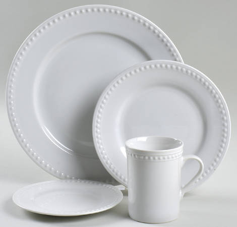 Elegant Pearl White 4 Piece Place Setting