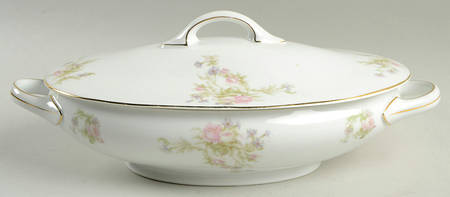 3766 Oval Covered Vegetable