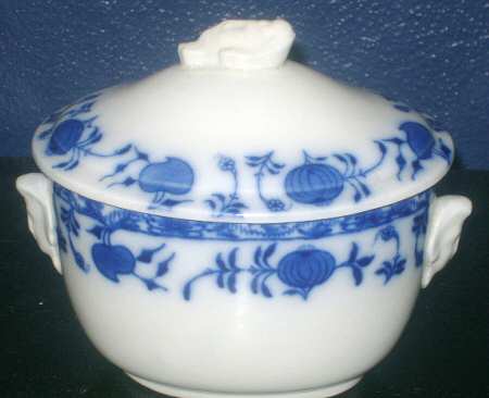 Holland (Smooth) Sugar Bowl & Lid