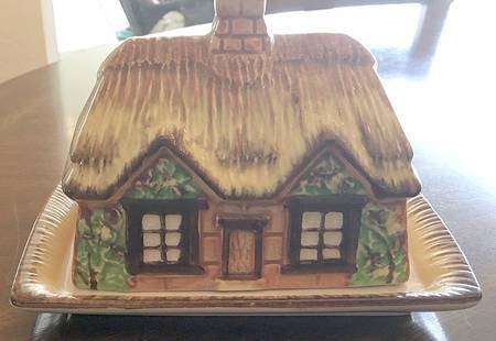 JAP722 (Square Cottage Shaped) Rectangular Covered Butter