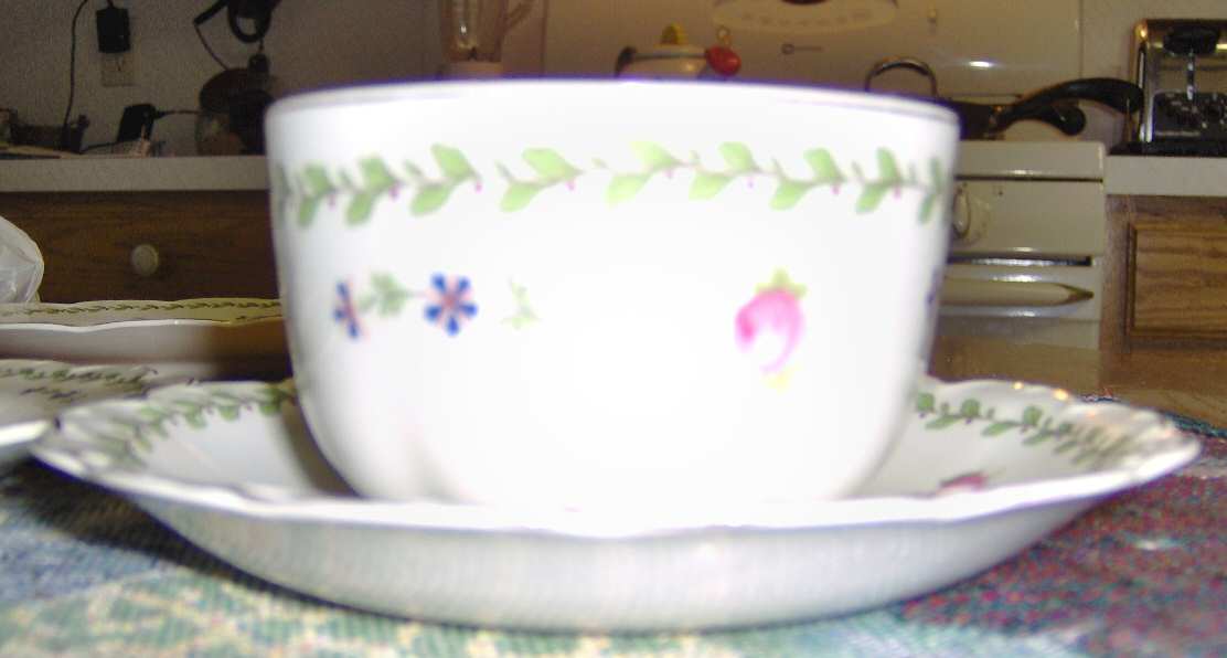 JB982 Flat Cup & Saucer Set