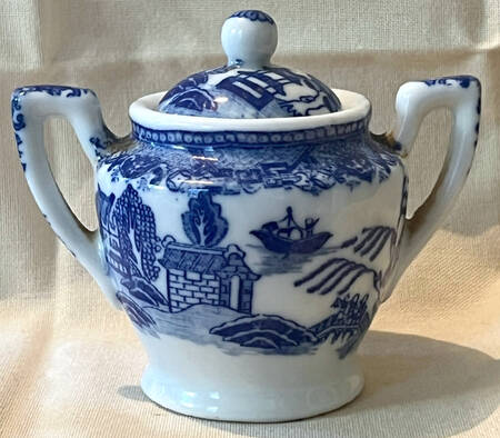 Blue Willow (Child's Set, Made in Japan) Toy Sugar Bowl & Lid
