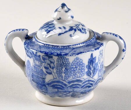 Blue Willow (Child's Set, Made in Japan) Toy Sugar Bowl & Lid