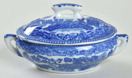 Blue Willow (Child's Set, Made in Japan) Toy Oval Covered Vegetable