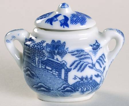 Blue Willow (Child's Set, Made in Japan) Toy Sugar Bowl & Lid