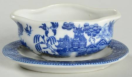 Blue Willow (Child's Set, Made in Japan) Toy Gravy with Attached Underplate