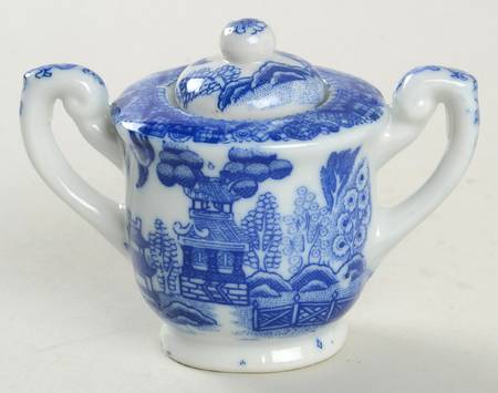Blue Willow (Child's Set, Made in Japan) Toy Sugar Bowl & Lid
