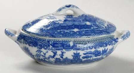 Blue Willow (Child's Set, Made in Japan) Toy Tureen & Lid