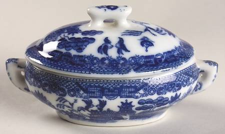 Blue Willow (Child's Set, Made in Japan) Toy Tureen & Lid