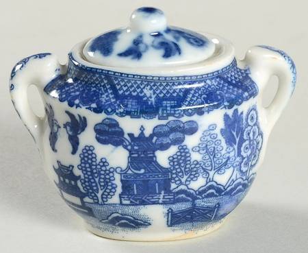 Blue Willow (Child's Set, Made in Japan) Toy Sugar Bowl & Lid