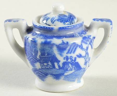 Blue Willow (Child's Set, Made in Japan) Toy Sugar Bowl & Lid
