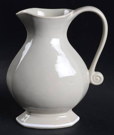 Octavia Cucumber (White Trim) 30 Oz Pitcher