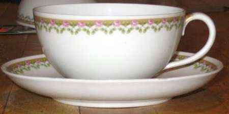 JAE191 Flat Cup & Saucer Set