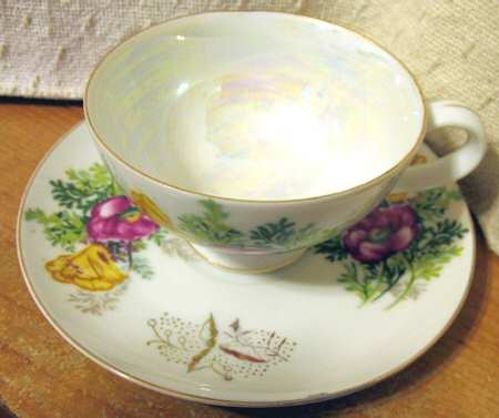 JAP774 Footed Cup & Saucer Set