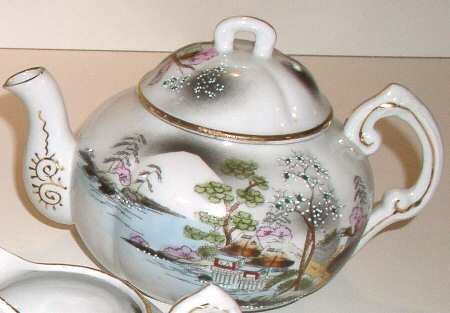 JAP778 Teapot & Lid