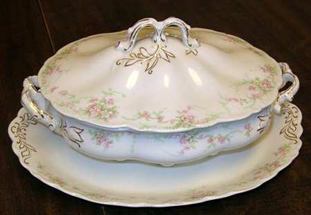 JB1010 Oval Covered Vegetable