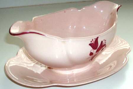 JB1013 Gravy Boat with Attached Underplate
