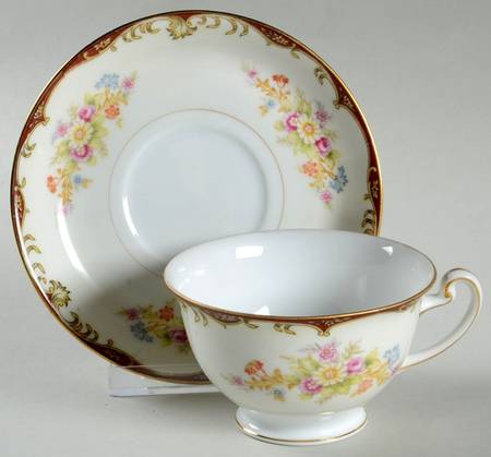 Regina Footed Cup & Saucer Set