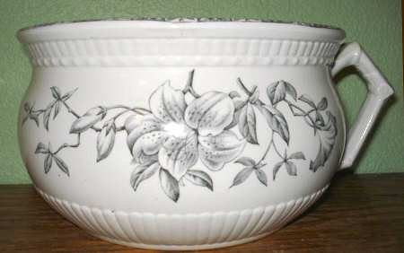 Floral Black Open Chamber Pot