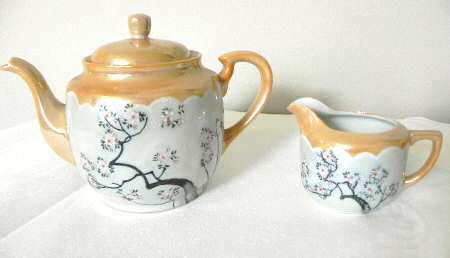JAP882 Teapot & Lid