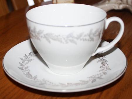 JB1065 Flat Cup & Saucer Set