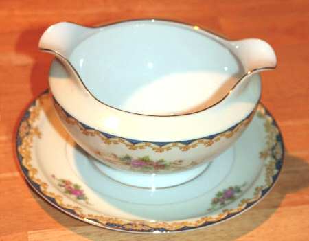 JAP892 Gravy Boat & Underplate