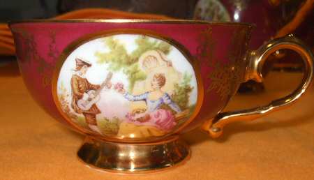 Neu Rembrandt Footed Cup