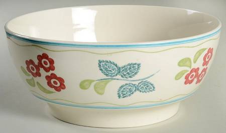 Meadow Daisy 9" Round Serving Bowl