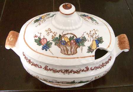 JAP920 Sauce Boat & Lid